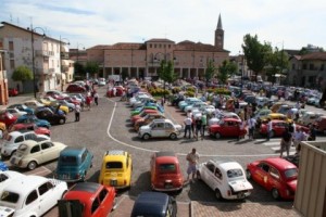 Raduno Fiat 500 d'epoca